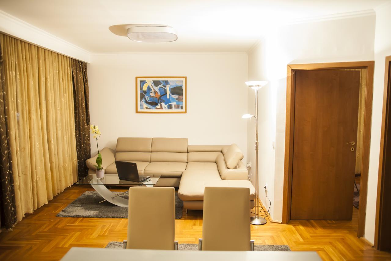 Business Class Apartment Cluj-Napoca Exterior foto