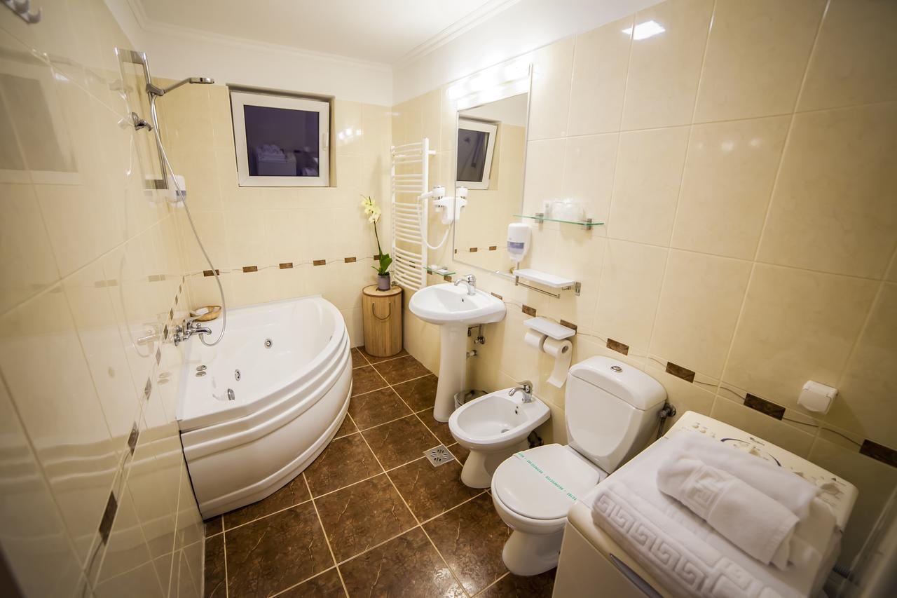 Business Class Apartment Cluj-Napoca Exterior foto