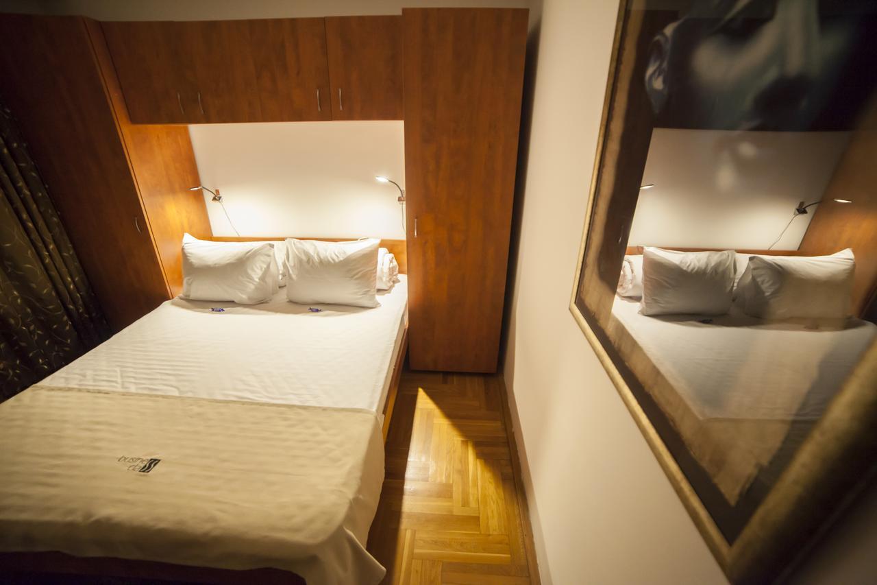 Business Class Apartment Cluj-Napoca Exterior foto