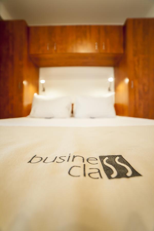 Business Class Apartment Cluj-Napoca Exterior foto