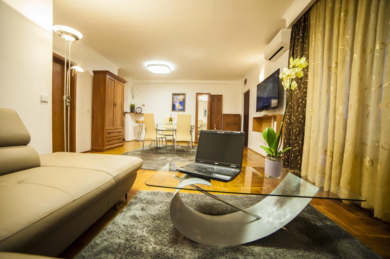 Business Class Apartment Cluj-Napoca Exterior foto