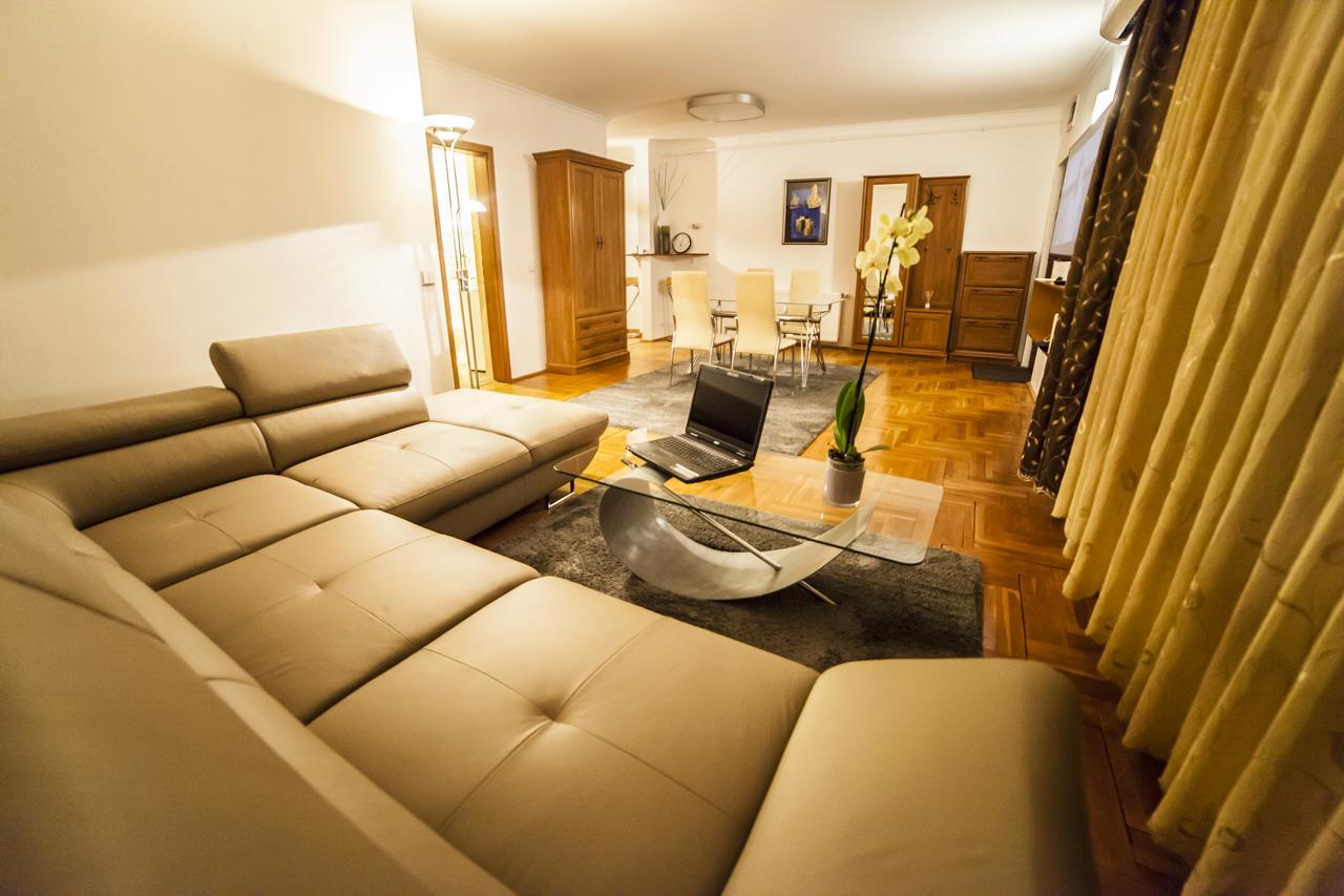 Business Class Apartment Cluj-Napoca Exterior foto